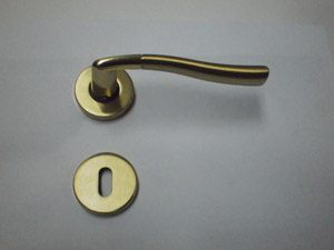 Kvaka rozeta za vrata NEVENA Ms/Mat-Ms fi46/9/110/8/9mm  .Klj DBP3